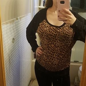 **SOLD**Leopard VS Pink top
